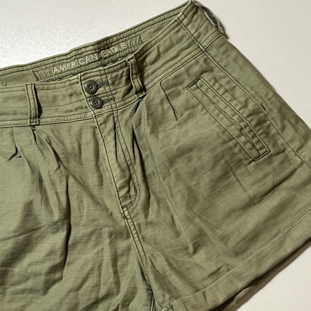 American Eagle Baggy Mom Highest‎ Rise Shorts Size 4 Olive Stretch Pleated Denim